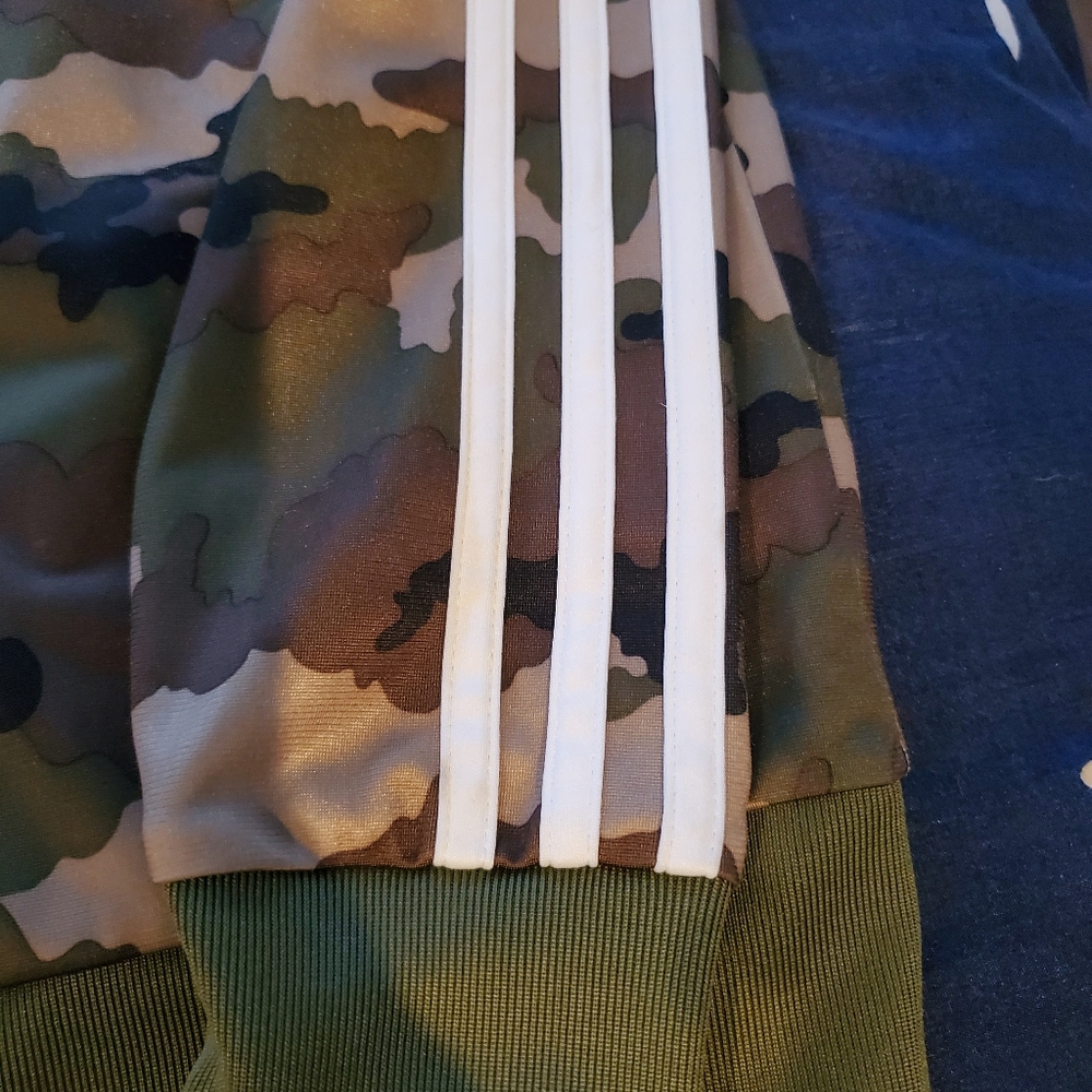 Kids adidas camo track jacket full zip size small 9-10yr old - Picture 4 of 13